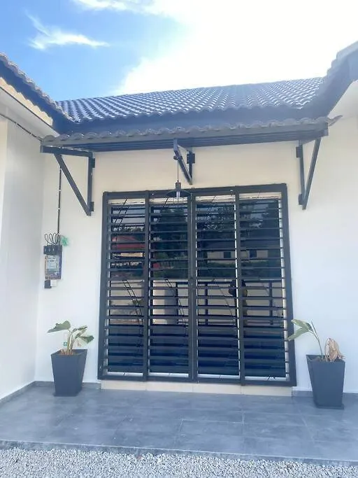 Melur House - Private Pool, Jacuzzi, Bbq, Netflix, Ps4 Villa Malacca